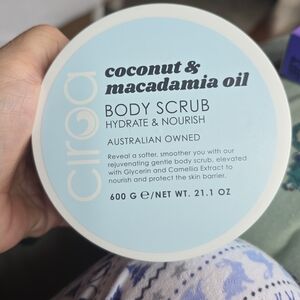 Circo Coconut & Macadamia Oil Body Scrub - Light Blue